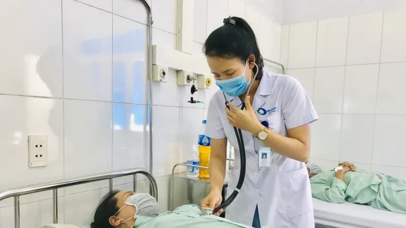 Ca mắc và tử vong do sốt xuất huyết tăng 4 lần, nhập khẩu ngay thuốc trị sốc sốt xuất huyết