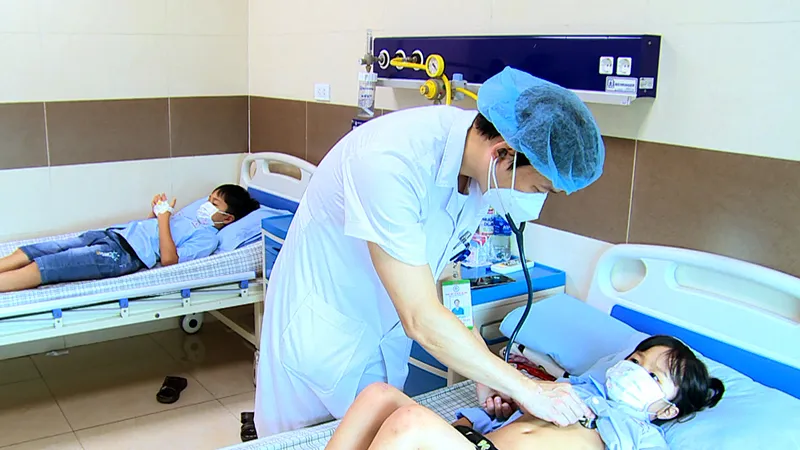 Nhiều trẻ mắc cúm mùa phải nhập viện vì biến chứng 