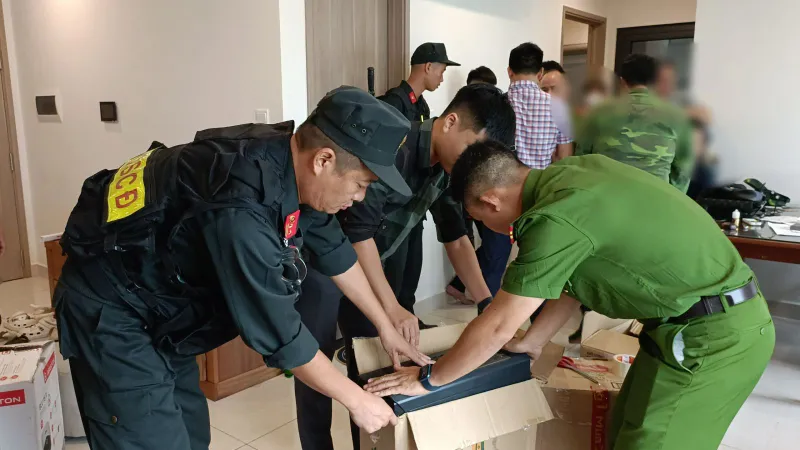 Ổ nhóm giả nhân viên ngân hàng, lừa đảo chiếm đoạt hơn 30 tỷ đồng