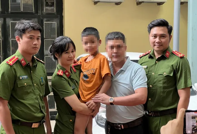 Lãnh đạo TP Hà Nội biểu dương, khen thưởng các tập thể, cá nhân phá vụ bắt cóc trẻ em 