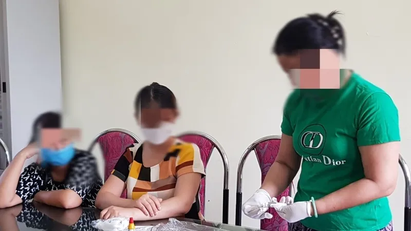 Phạt tiền nhóm “Bông hồng đen” do tự ý lấy máu, xét nghiệm HIV người dưới 15 tuổi