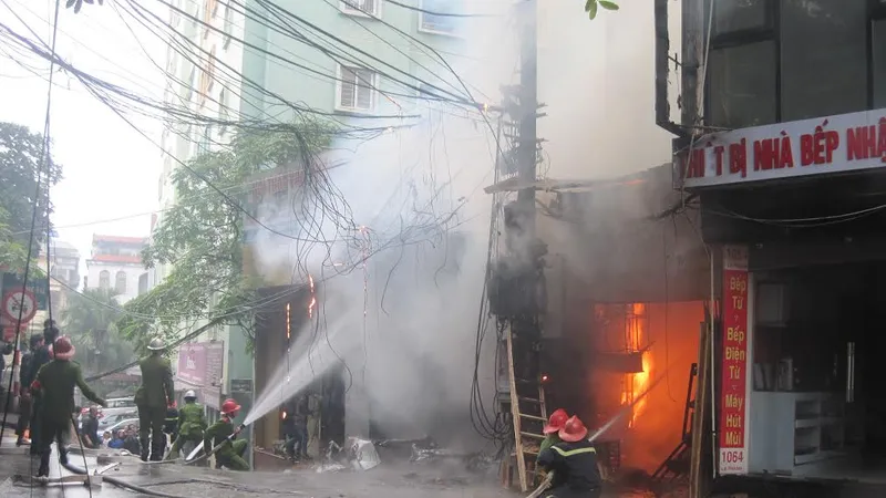 Hơn 76% số vụ cháy nổ ở Hà Nội liên quan sự cố điện: Yêu cầu tăng cường kiểm tra, xử nghiêm vi phạm