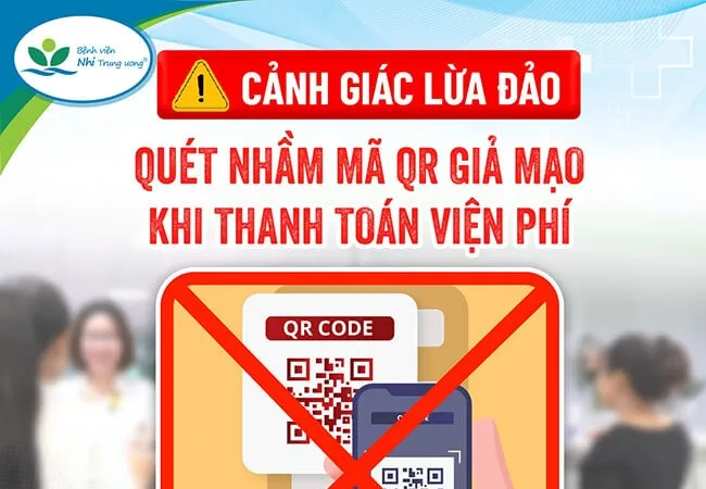 Dán mã QR giả tại quầy thu viện phí để lừa đảo