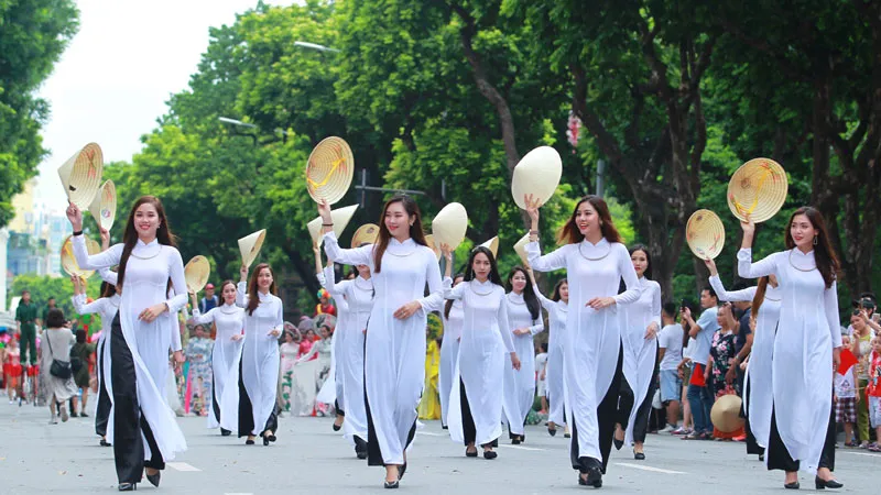 Đô thị hóa quá nhanh khiến văn hóa hụt hơi