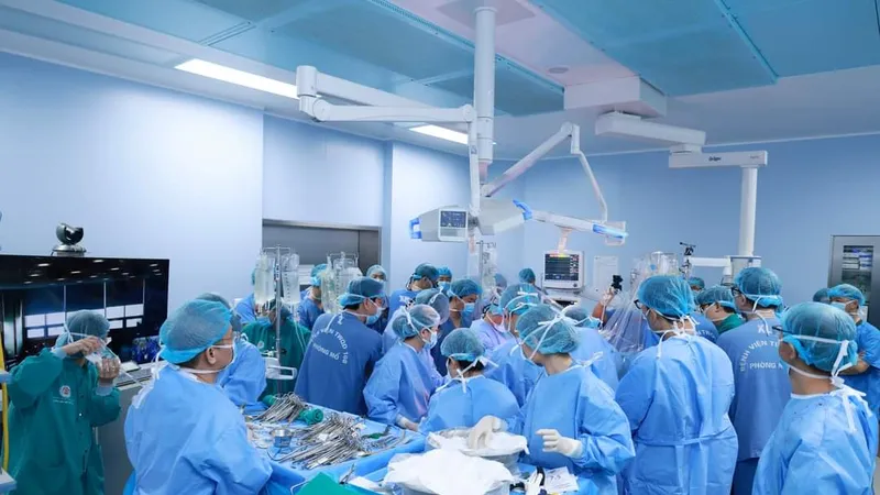 Hơn 150 thầy thuốc lập kỳ tích về ghép tạng trong ngày Tết Giáp Thìn 