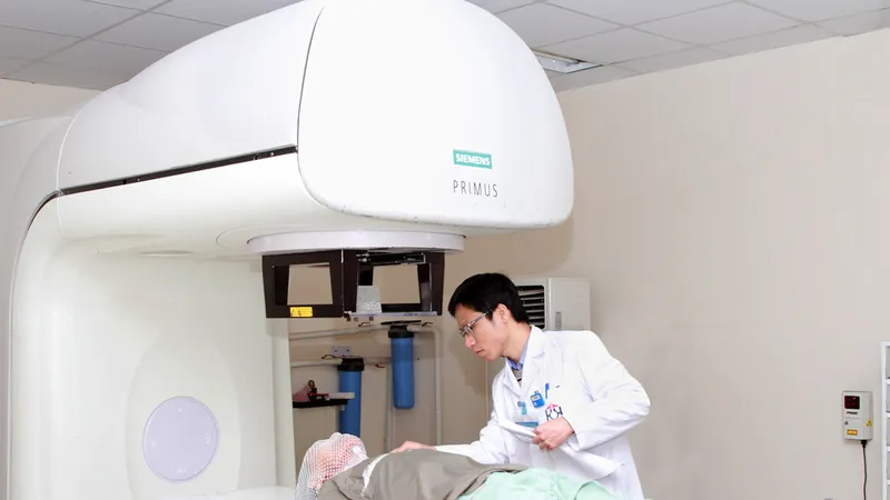 Hà Nội tăng giá nhiều dịch vụ y tế không được BHYT chi trả