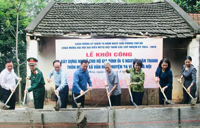 Hà Nội đồng loạt khởi công hỗ trợ xây dựng, sửa chữa nhà ở cho 725 hộ nghèo 