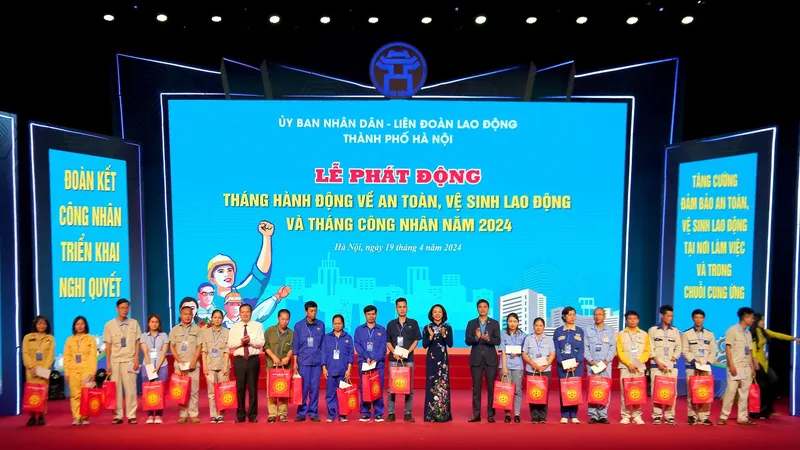 Hà Nội quan tâm cải thiện điều kiện, môi trường làm việc cho người lao động 