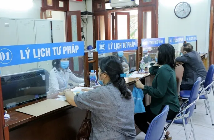 Hà Nội: Dùng mã QR thanh toán lệ phí cấp phiếu lý lịch tư pháp qua VneID 