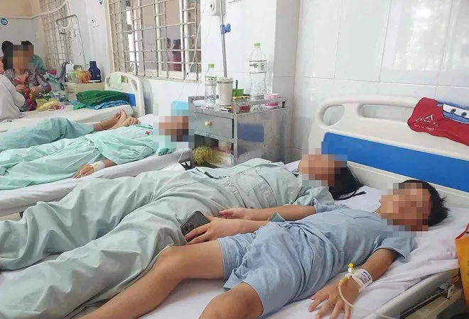 Khẩn trương điều tra nguyên nhân vụ hơn 300 người ngộ độc bánh mì ở Đồng Nai