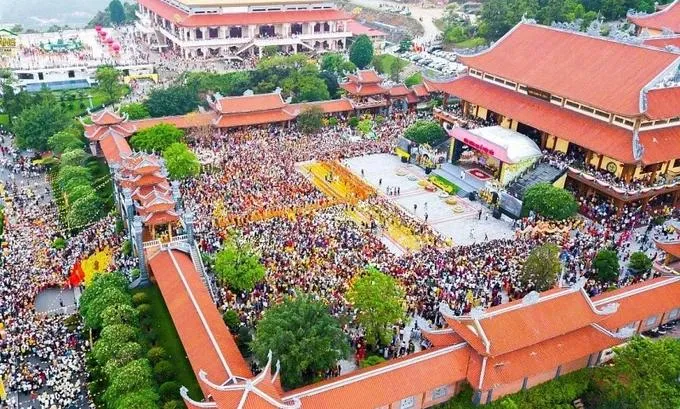 Quảng Ninh thông tin chính thức về khóa tu ở chùa Ba Vàng có cô gái bị “vong nhập”