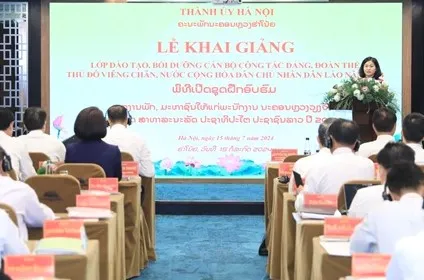 Hà Nội mở lớp đào tạo bồi dưỡng về xây dựng Đảng cho cán bộ Thủ đô Viêng Chăn