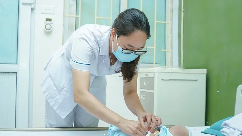 Cứu sống bệnh nhi 12 ngày tuổi bị dị tật tim teo tịt van động mạch phổi