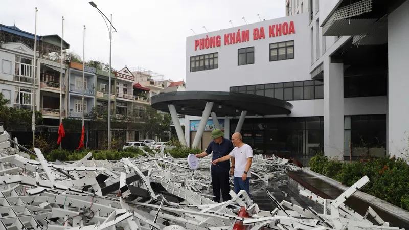 Triển khai ngay phương án cấp cứu, điều trị người bệnh trong bão số 4