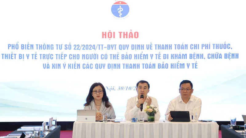 Tạo thuận lợi về thanh toán chi phí thuốc, thiết bị y tế cho người có thẻ bảo hiểm y tế