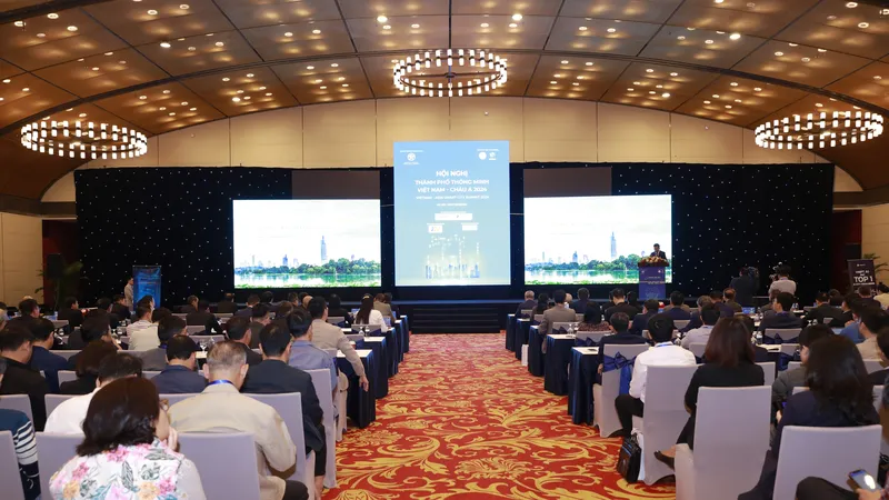 Hà Nội xây dựng thành phố thông minh vì hạnh phúc của người dân