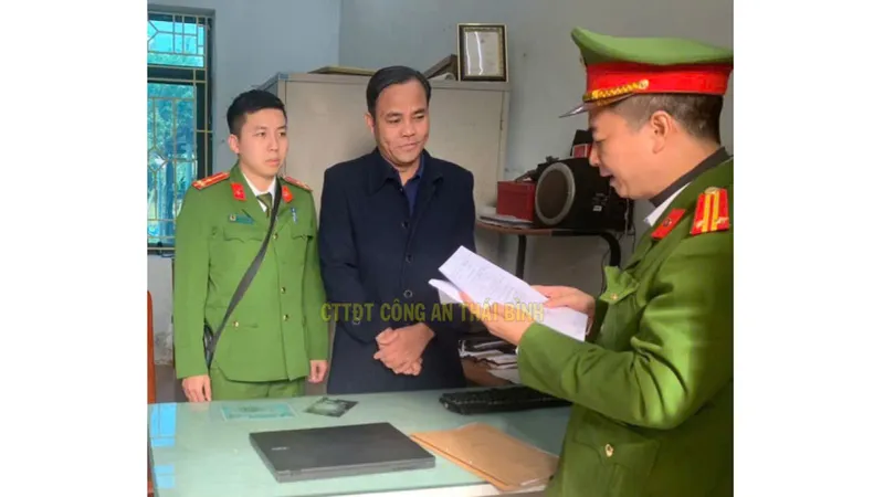 Bắt tạm giam một cán bộ Cục thống kê Thái Bình