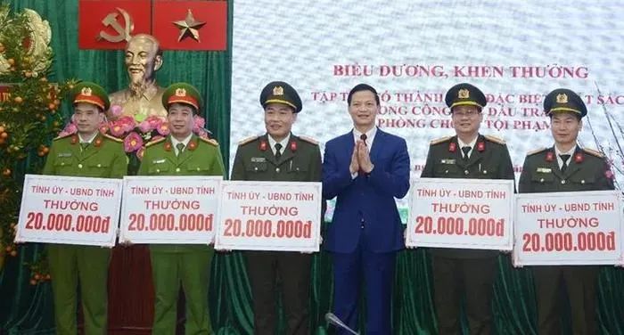Bắc Ninh: Biểu dương chiến công triệt phá nhóm lừa đảo người Việt ở Campuchia 