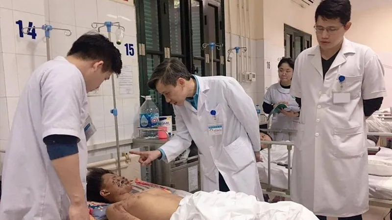 Ngày đầu tiên của năm Ất Tỵ, 205 người nhập viện do pháo và vật liệu nổ