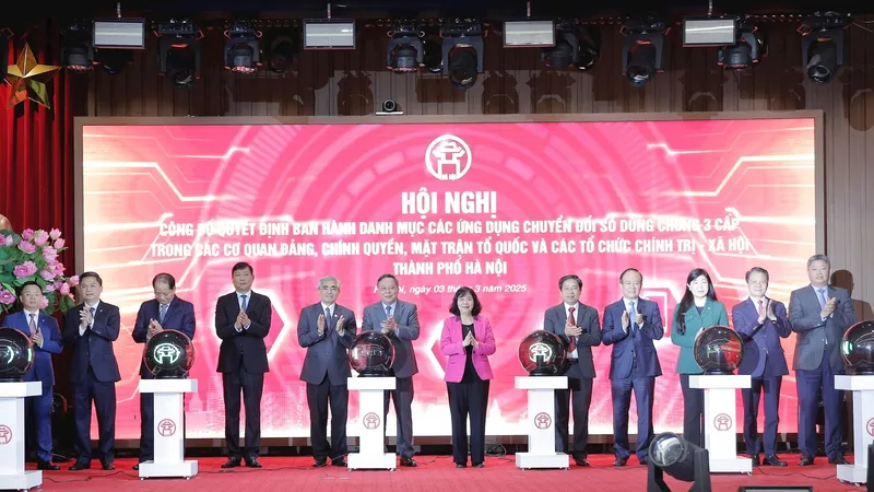 Hà Nội khai trương các ứng dụng chuyển đổi số dùng chung - bước đột phá lề lối làm việc