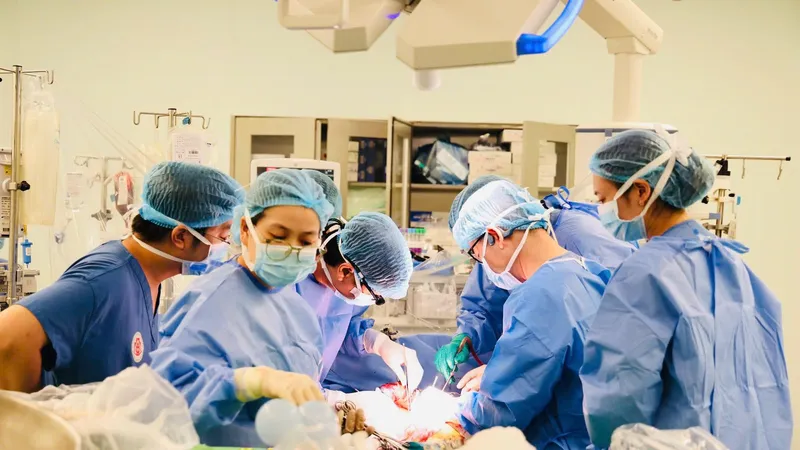 Nghỉ lễ 30-4 và 1-5: “Thần tốc” ghép tạng cho 3 người mắc bệnh hiểm nghèo