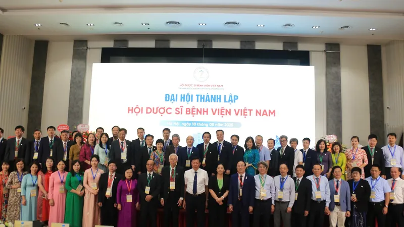 Đại hội thành lập Hội Dược sĩ bệnh viện Việt Nam