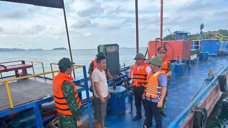 Quảng Ninh huy động hơn 4.000 chiến sĩ ứng phó bão số 11