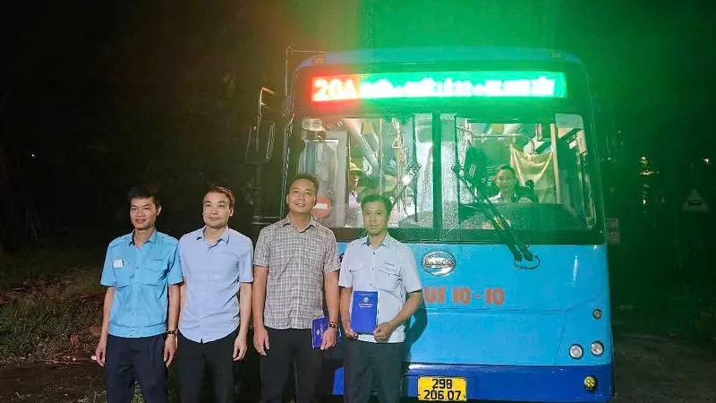  Mở tuyến xe buýt 20ATC hàng ngày chạy tới "xã đảo" duy nhất ở Thủ đô 