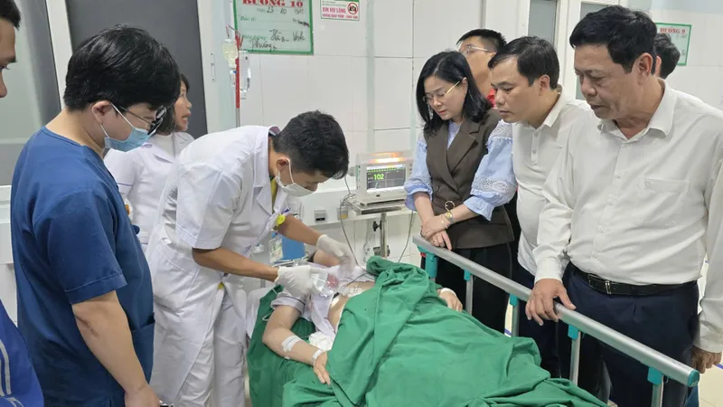 Bộ trưởng Bộ Y tế Đào Hồng Lan: Xử lý nghiêm các đối tượng hành hung nhân viên y tế