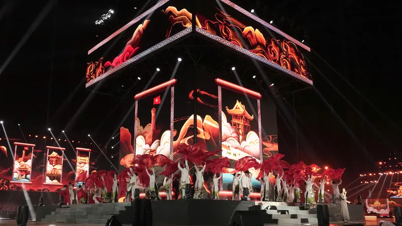 Mãn nhãn với lễ khai mạc Festival Thăng Long - Hà Nội năm 2025