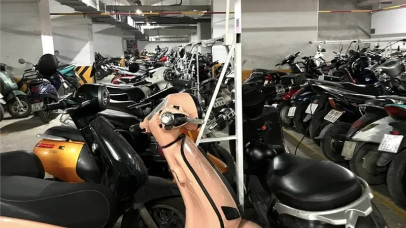 Hà Nội: Cư dân chung cư bức xúc vì không được gửi xe điện dưới tầng hầm