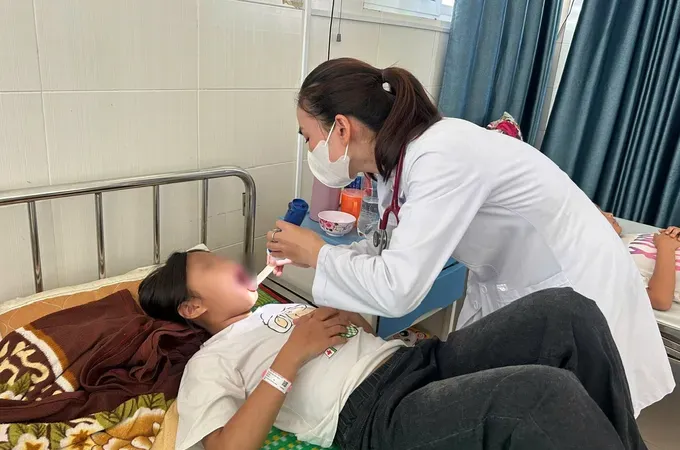 Bộ Y tế yêu cầu làm rõ nguyên nhân 19 người nhập viện nghi ngộ độc ở Quảng Ngãi