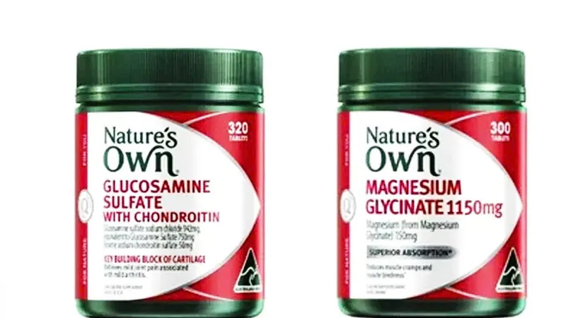 Khẩn trương rà soát 2 loại thực phẩm chức năng có mảnh kính trong chai đựng