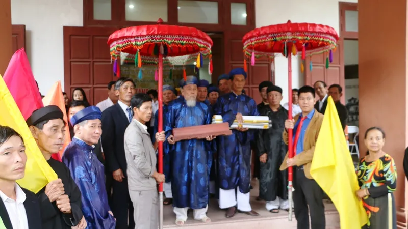 Đón rước sắc phong quý hiếm về làng La Ỷ và Quý Lộc