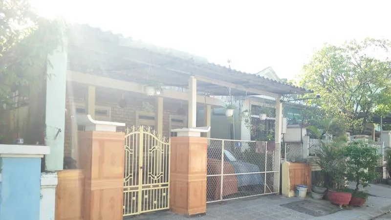 Ngôi nhà nơi xảy ra vụ ông Hưng đánh người. Ảnh: T.L. 