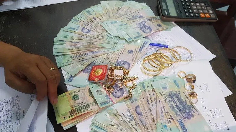 Tang vật vụ án