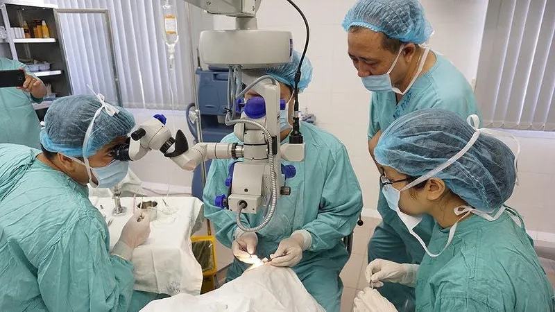 Đây là lần đầu tiên Bệnh viện Trung ương Huế tiến hành ghép giác mạc từ nguồn giác mạc của người mới qua đời hiến tặng