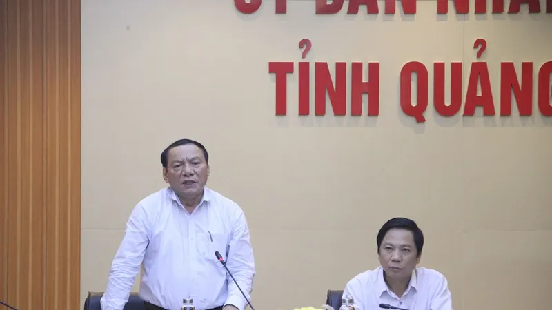 Nguyễn Văn Hùng, Bí thư Tỉnh ủy Quảng Trị phát biểu chỉ đạo tại họp báo cáo tình hình triển khai, thực hiên công tác phòng chống dịch Covid -19 trên địa bàn Quảng Trị vào sáng 10-3 
