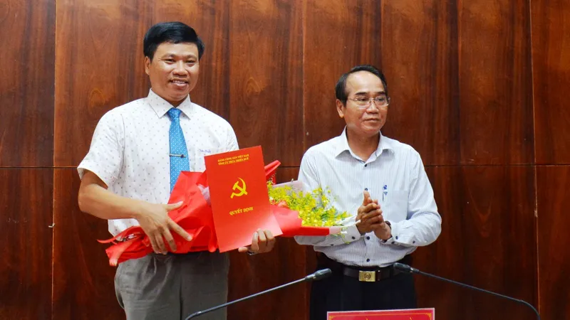 Ông Phan Xuân Toàn nhận Quyết định 2626-QĐ/TU của Ban Thường vụ Tỉnh ủy tỉnh Thừa Thiên - Huế ​