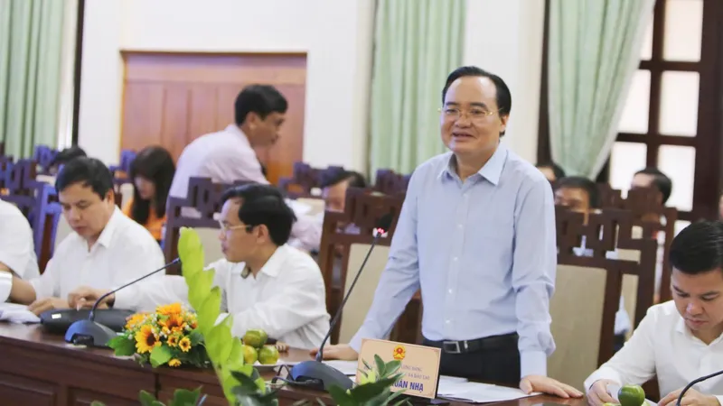 Bộ trưởng Phùng Xuân Nhạ phát biểu tại buổi làm việc ​