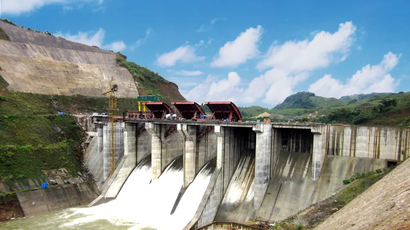 Đập dâng công trình thủy điện A Lưới