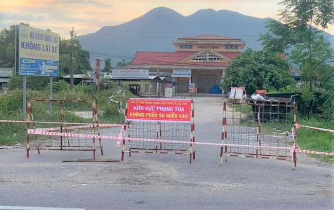 Phong tỏa chợ Lộc Thủy, xã Lộc Thủy, huyện Phú Lộc, tỉnh Thừa Thiên - Huế