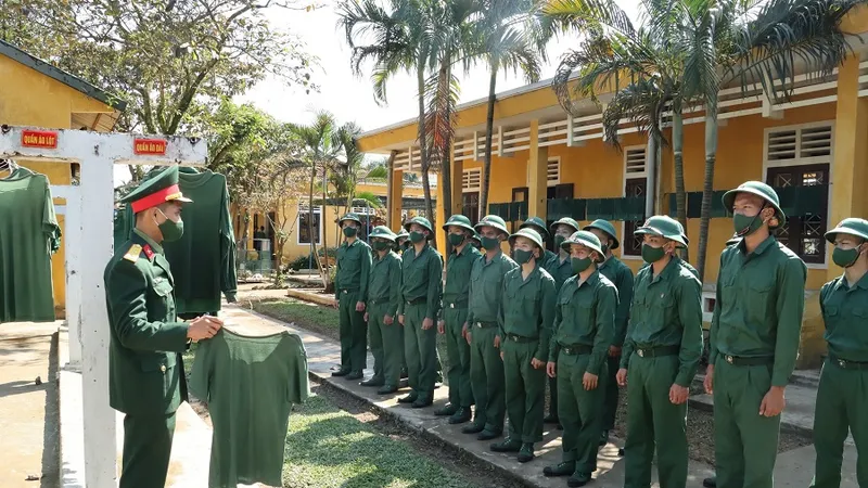 Những ngày đầu trong quân ngũ