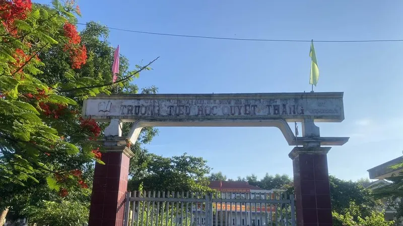 Trường Tiểu học Quyết Thắng là nơi bà Huyền từng làm Hiệu trưởng