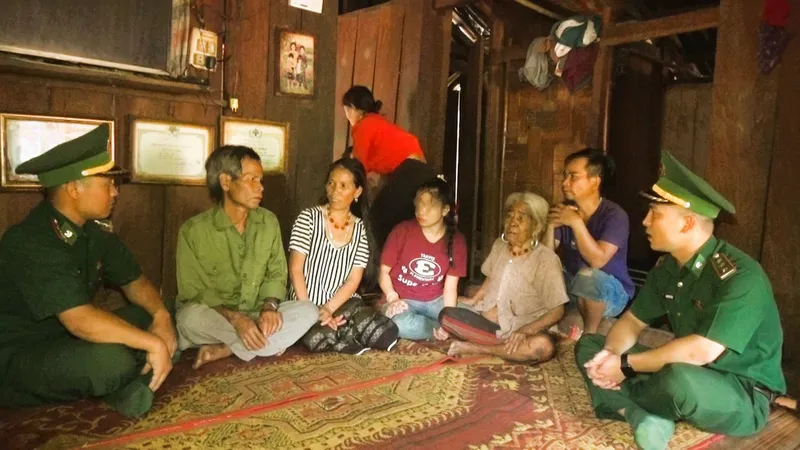 Nạn nhân T được về với gia đình