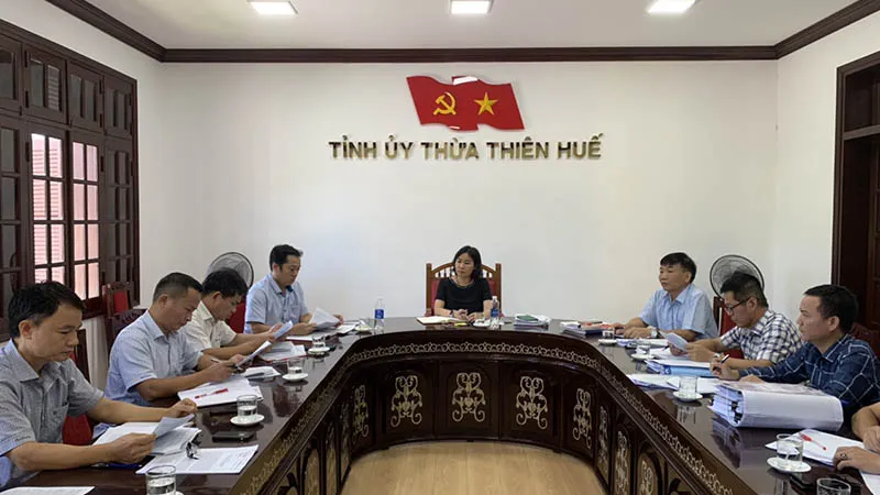 Ủy ban Kiểm tra Tỉnh ủy nhiệm kỳ 2020 - 2025 tổ chức kỳ họp lần thứ 34 do bà Phạm Thị Minh Huệ, Ủy viên Ban Thường vụ Tỉnh ủy, Chủ nhiệm Ủy ban Kiểm tra Tỉnh ủy chủ trì