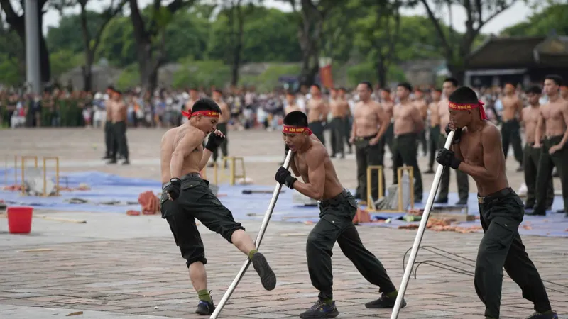 Mãn nhãn trước màn biểu diễn võ thuật, khí công giữa Quảng trường Ngọ Môn