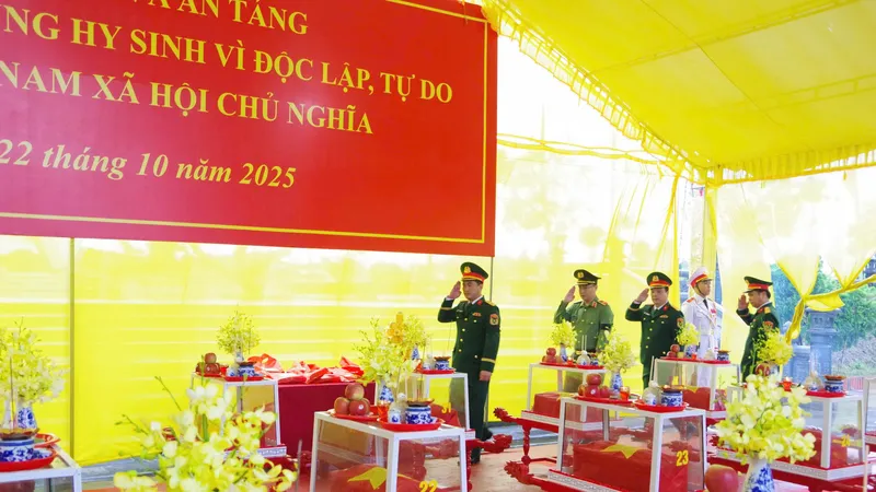 Truy điệu, an táng 34 liệt sĩ hy sinh tại Thành cổ Quảng Trị và trường Bồ Đề