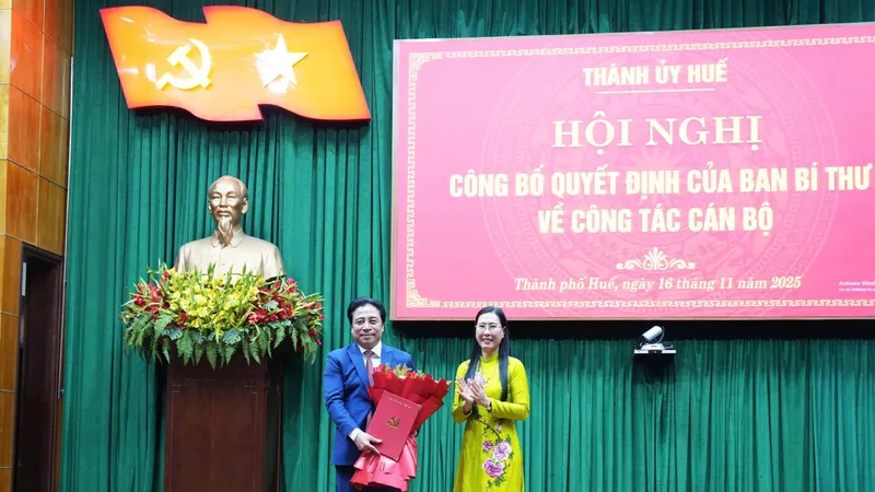 Đồng chí Nguyễn Khắc Toàn giữ chức Phó Bí thư Thành ủy Huế