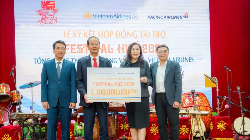 Vietnam Airlines và Pacific Airlines tài trợ với danh hiệu “Nhà vận chuyển chính thức” của Festival Huế 2026